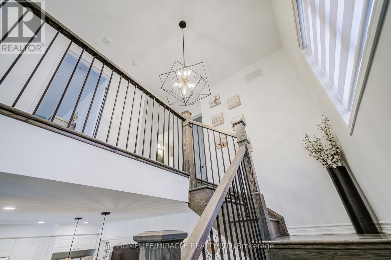 514 Bellflower Court, Milton, Ontario  L9E 1W4 - Photo 36 - W12435492