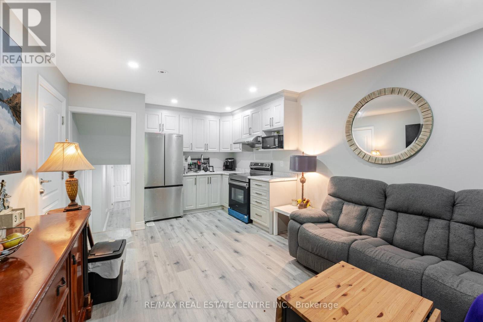 34 Windermere Court, Brampton, Ontario  L6X 2L6 - Photo 32 - W12436072