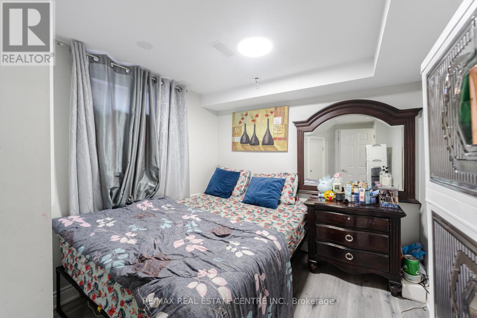 34 Windermere Court, Brampton, Ontario  L6X 2L6 - Photo 38 - W12436072