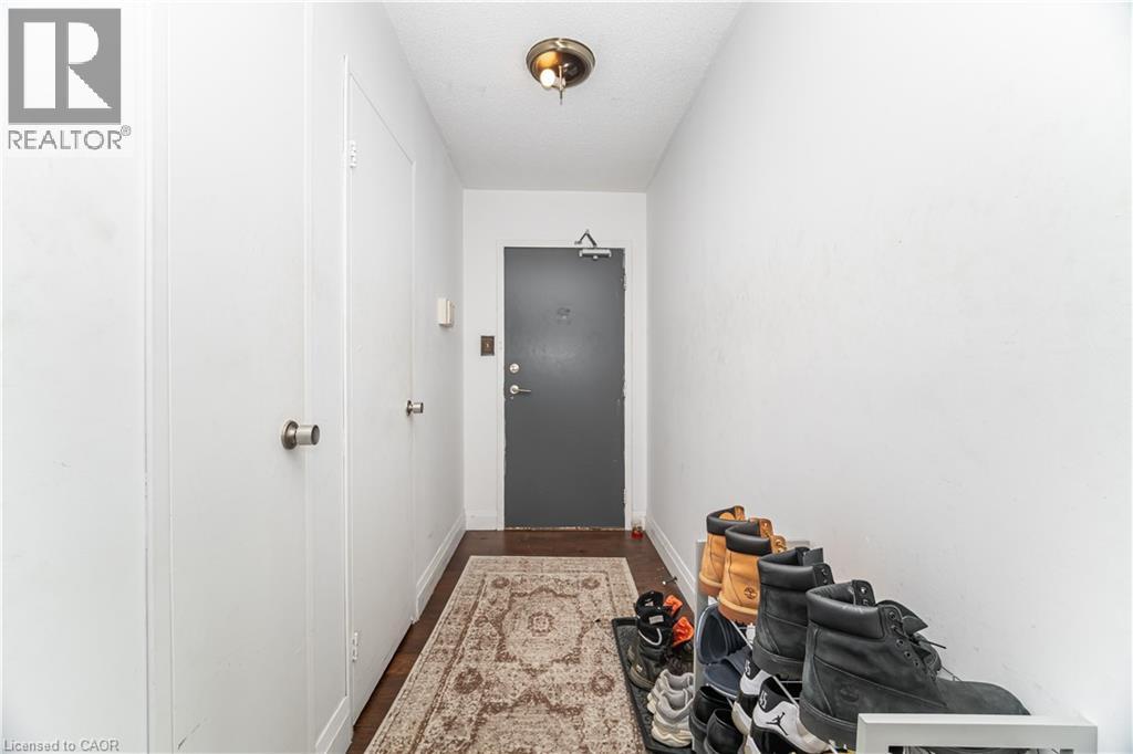 1580 Mississauga Valley Boulevard Unit# 1901, Mississauga, Ontario  L5A 3T8 - Photo 2 - 40774732