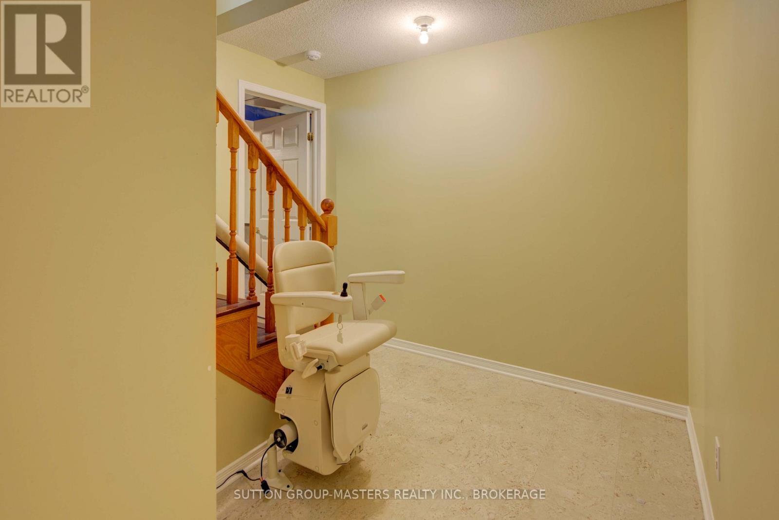 83 Abbey Dawn Drive, Loyalist, Ontario  K0H 1G0 - Photo 28 - X12436262