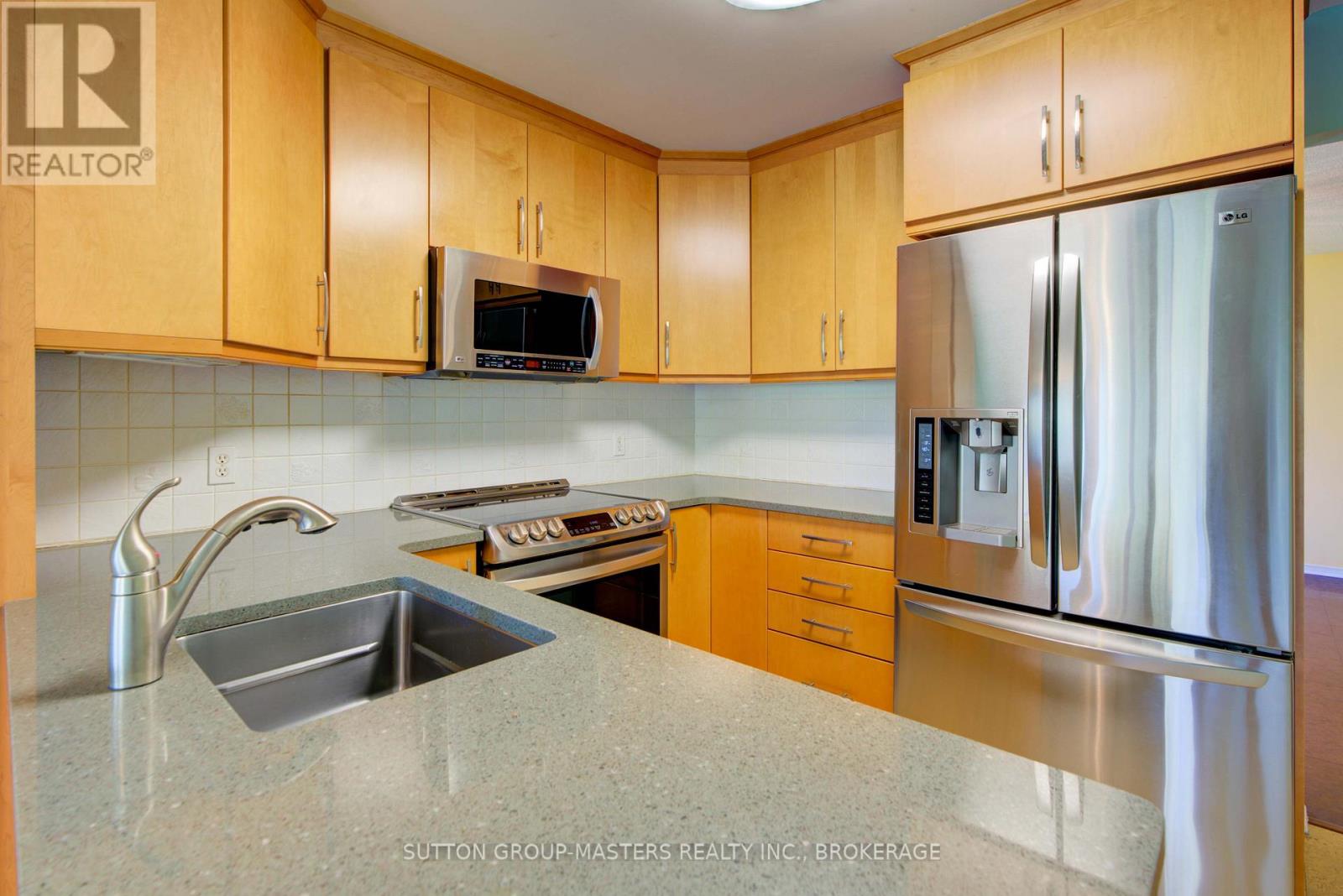 83 Abbey Dawn Drive, Loyalist, Ontario  K0H 1G0 - Photo 9 - X12436262