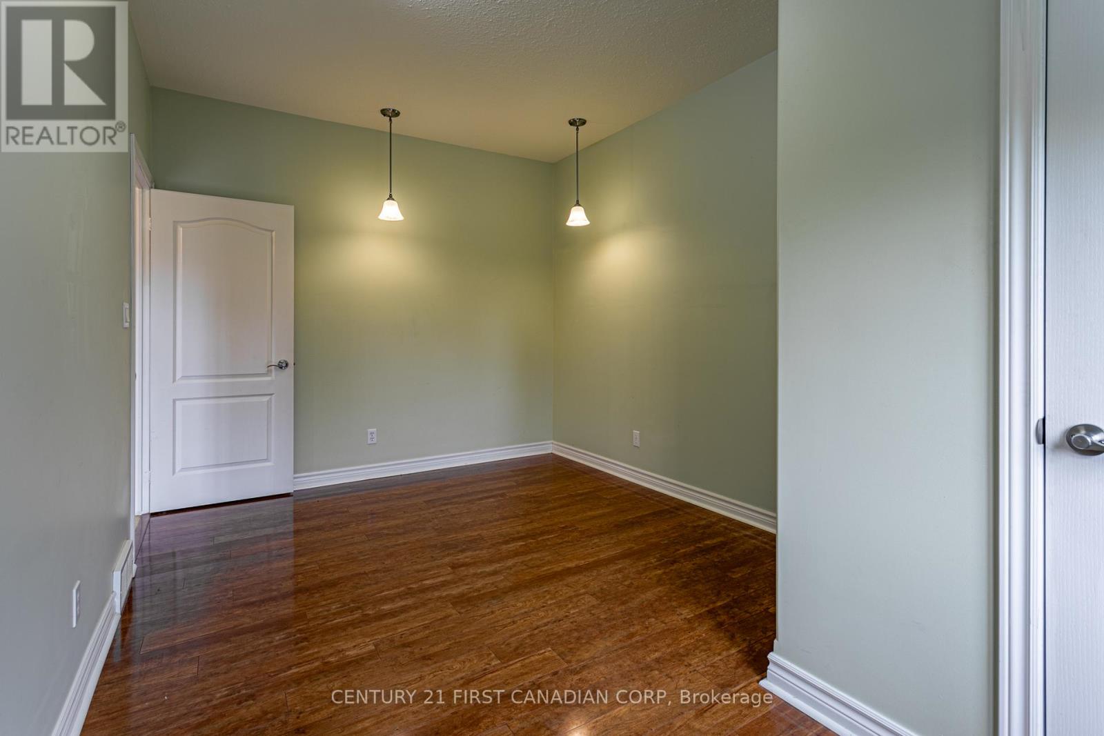 11507 Lagonda Way, Chatham-Kent, Ontario  N0P 1X0 - Photo 15 - X12436296