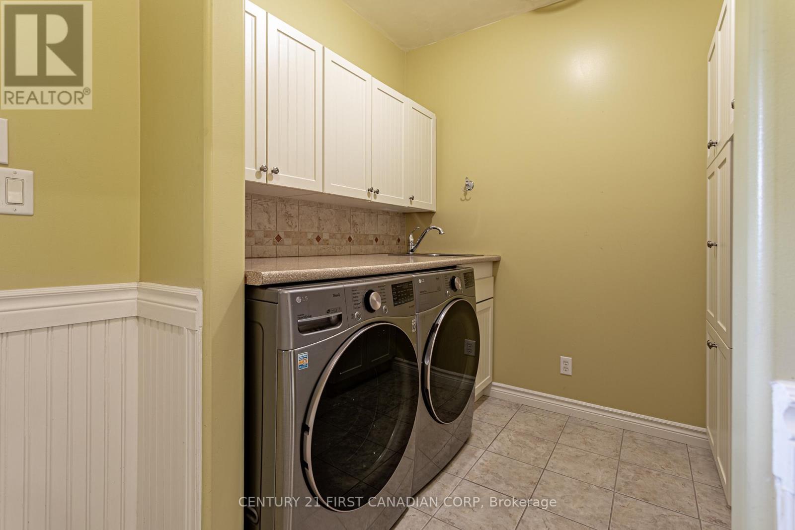 11507 Lagonda Way, Chatham-Kent, Ontario  N0P 1X0 - Photo 16 - X12436296