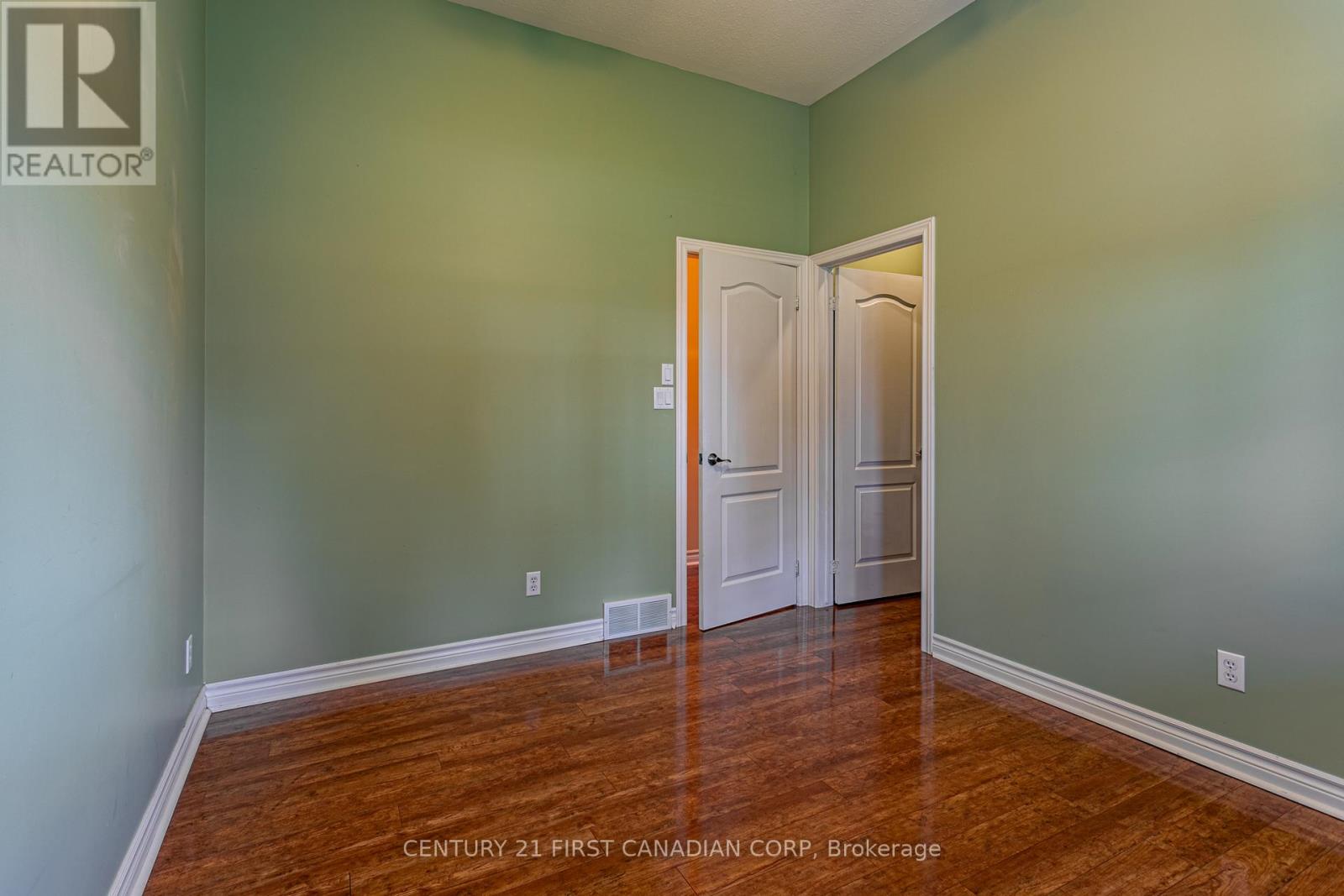 11507 Lagonda Way, Chatham-Kent, Ontario  N0P 1X0 - Photo 19 - X12436296