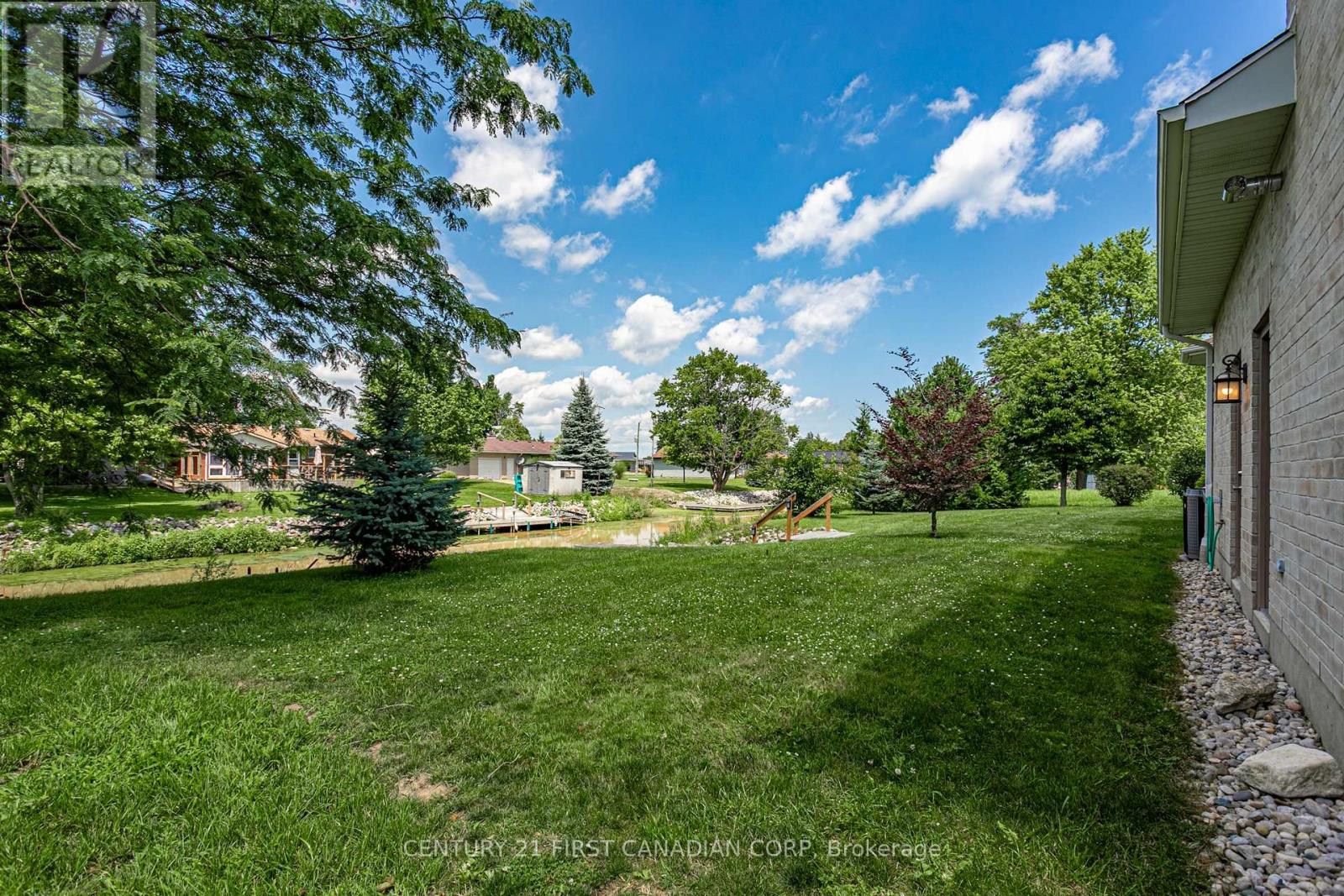 11507 Lagonda Way, Chatham-Kent, Ontario  N0P 1X0 - Photo 36 - X12436296