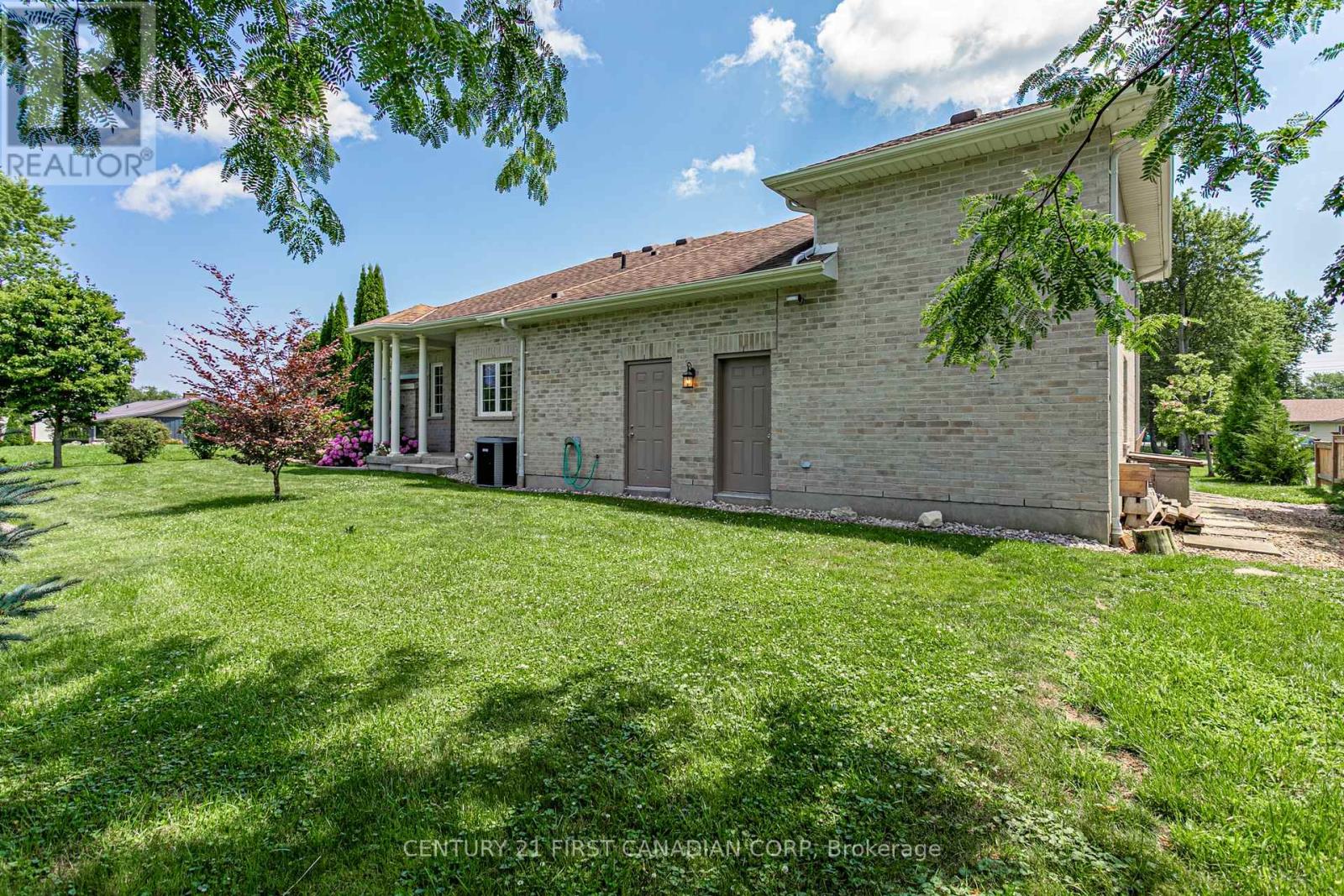 11507 Lagonda Way, Chatham-Kent, Ontario  N0P 1X0 - Photo 37 - X12436296