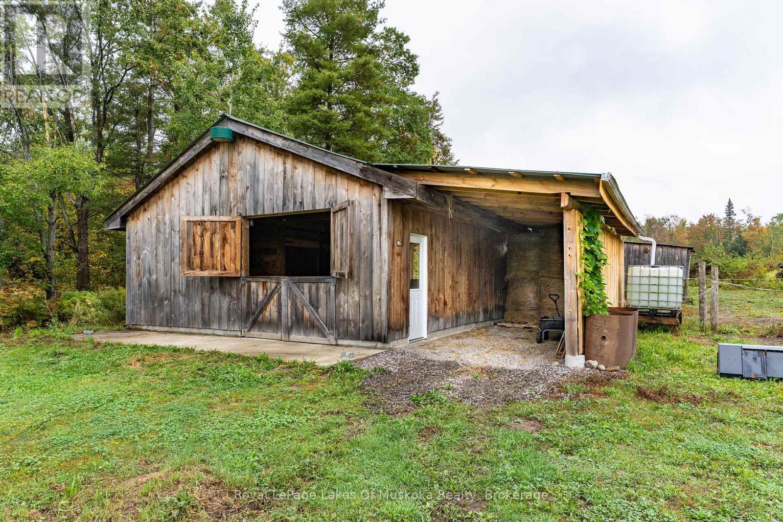 1741 Doe Lake Road, Gravenhurst, Ontario  P1P 1R3 - Photo 4 - X12436208