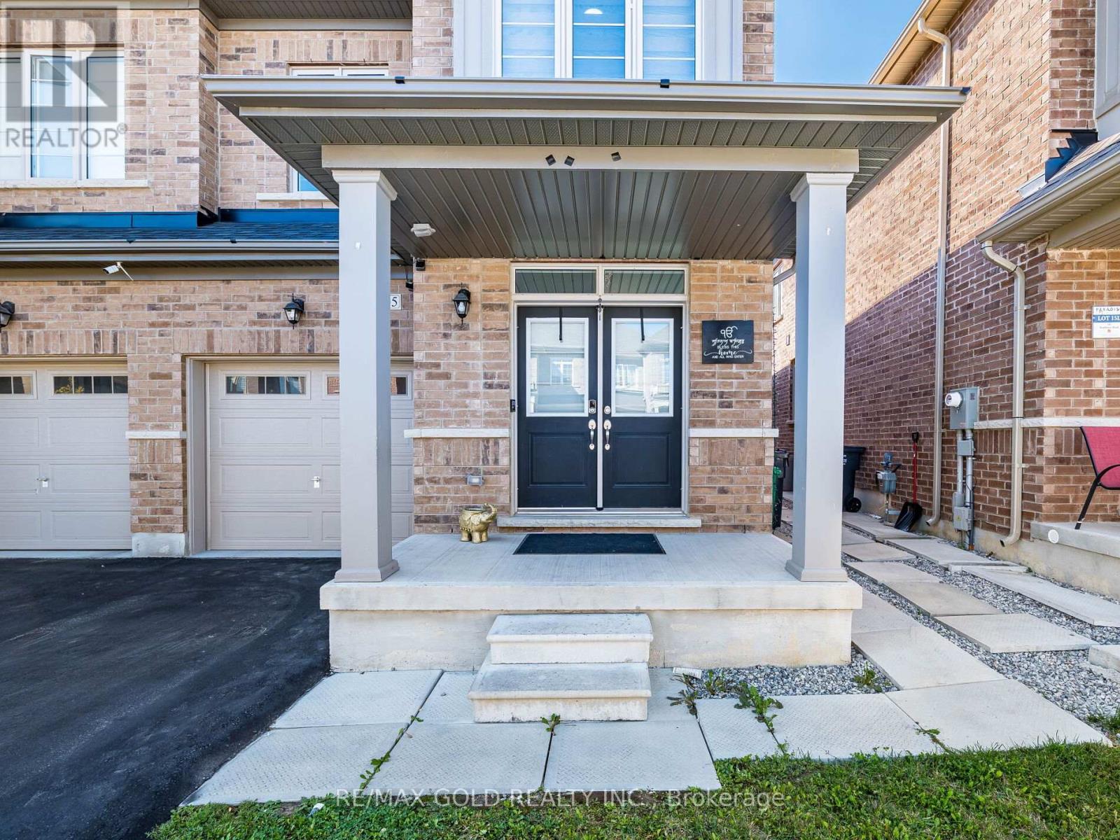 105 Boathouse Road, Brampton, Ontario  L7A 5B7 - Photo 3 - W12436115