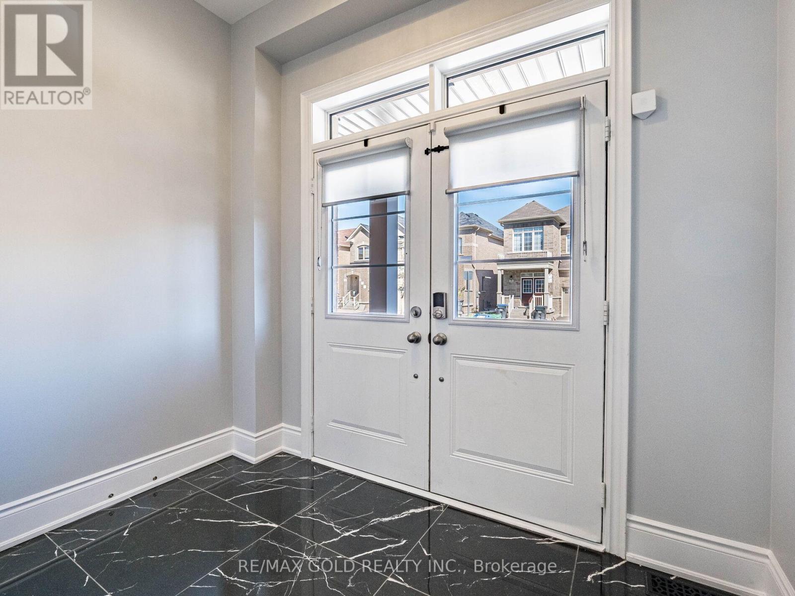 105 Boathouse Road, Brampton, Ontario  L7A 5B7 - Photo 5 - W12436115