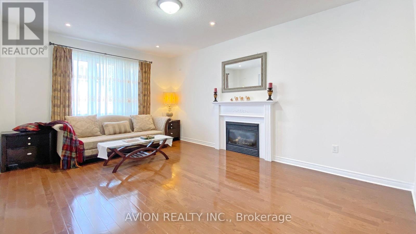 5173 Churchill Meadows Boulevard, Mississauga, Ontario  L5M 8B7 - Photo 11 - W12436119
