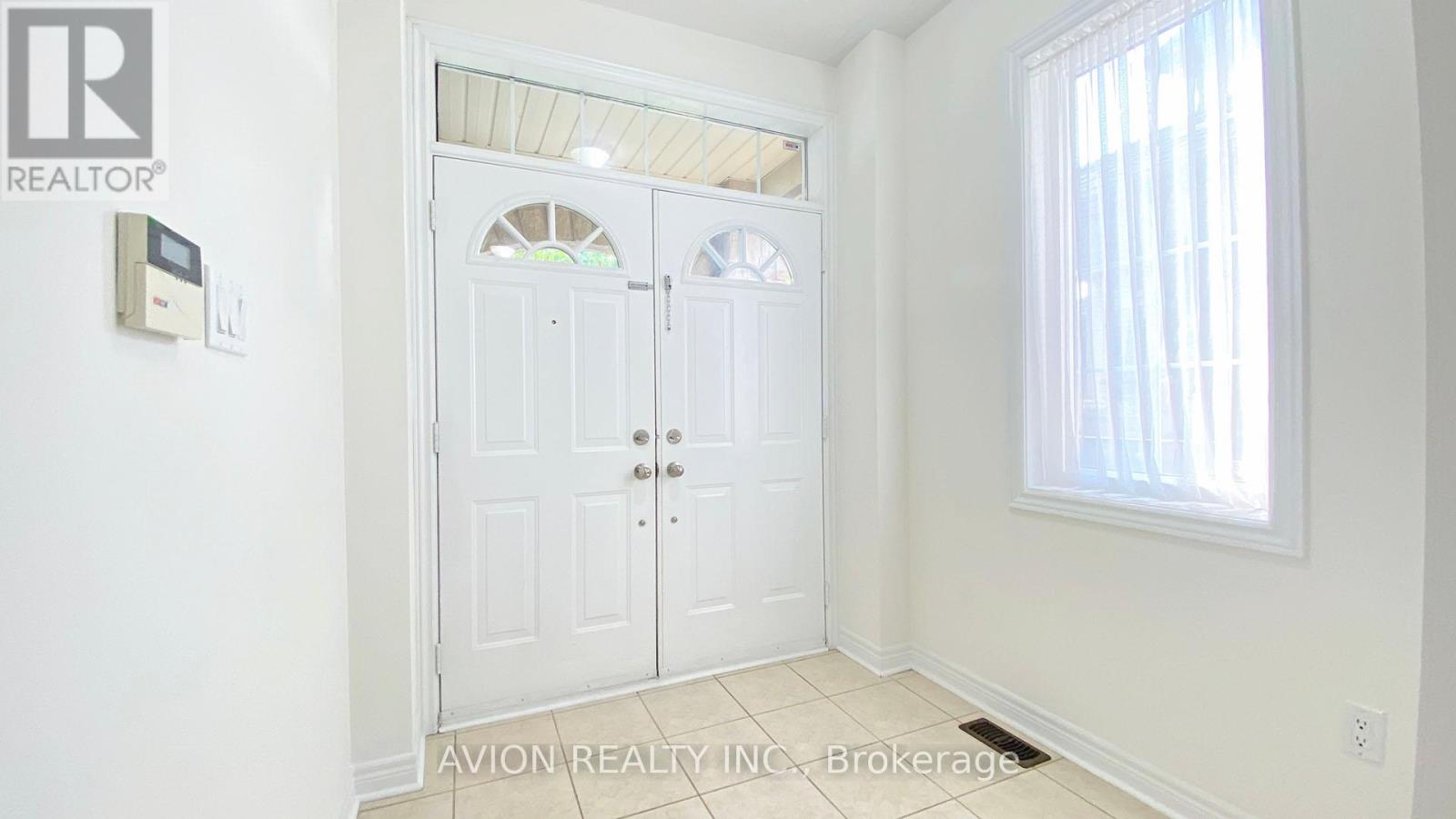 5173 Churchill Meadows Boulevard, Mississauga, Ontario  L5M 8B7 - Photo 2 - W12436119