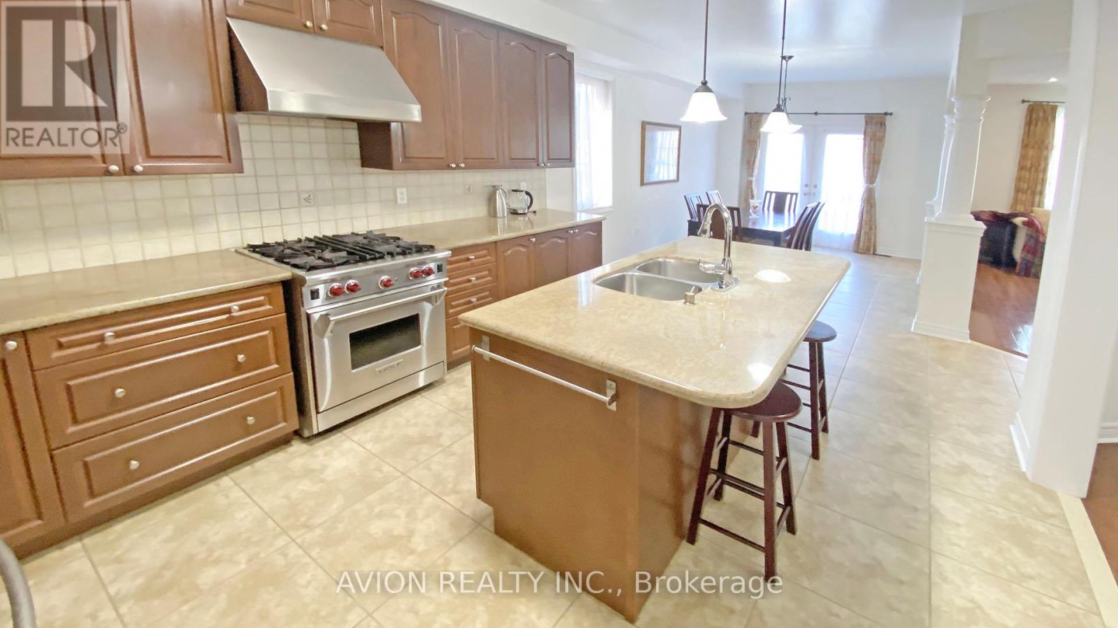 5173 Churchill Meadows Boulevard, Mississauga, Ontario  L5M 8B7 - Photo 4 - W12436119