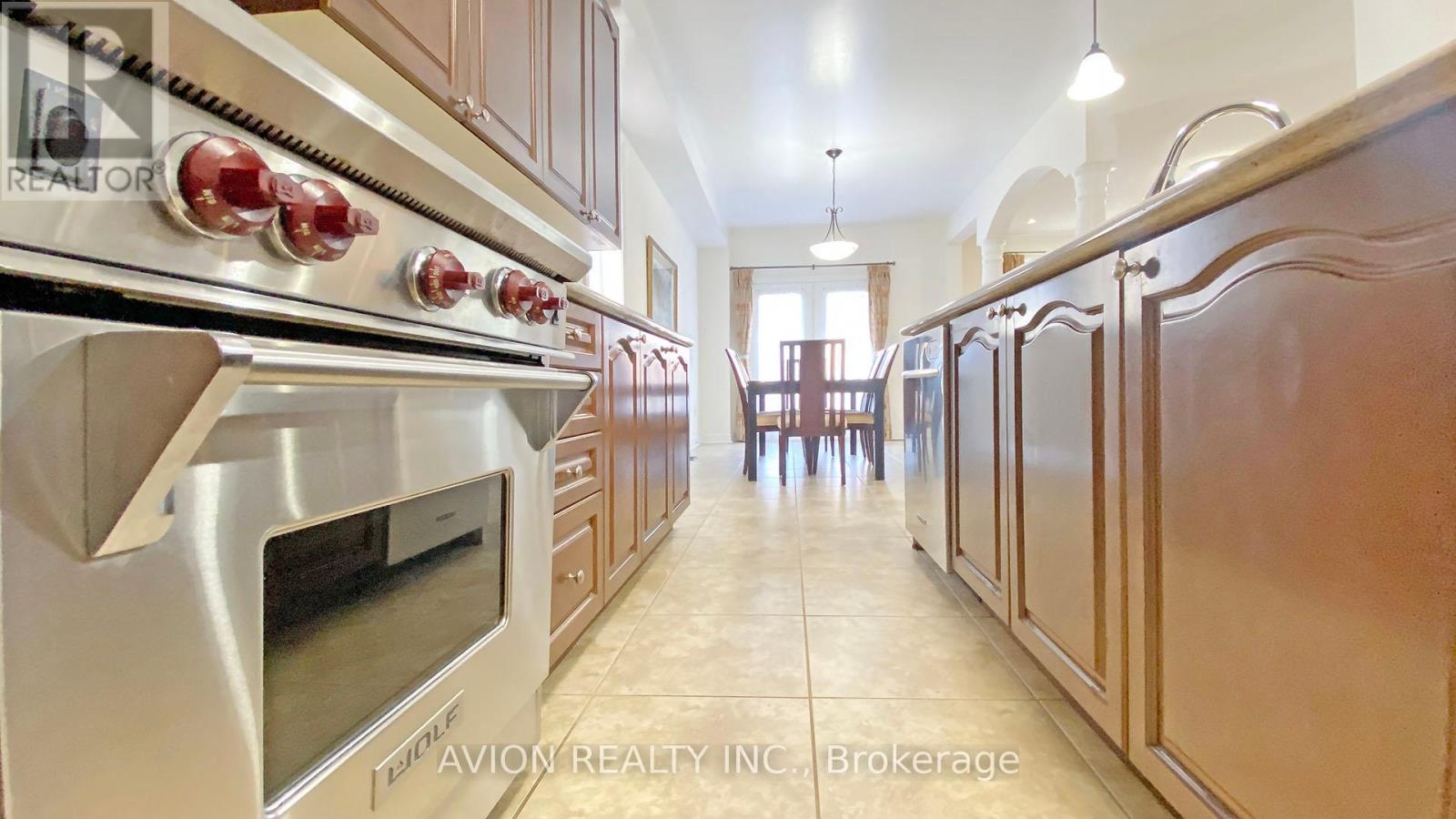 5173 Churchill Meadows Boulevard, Mississauga, Ontario  L5M 8B7 - Photo 7 - W12436119