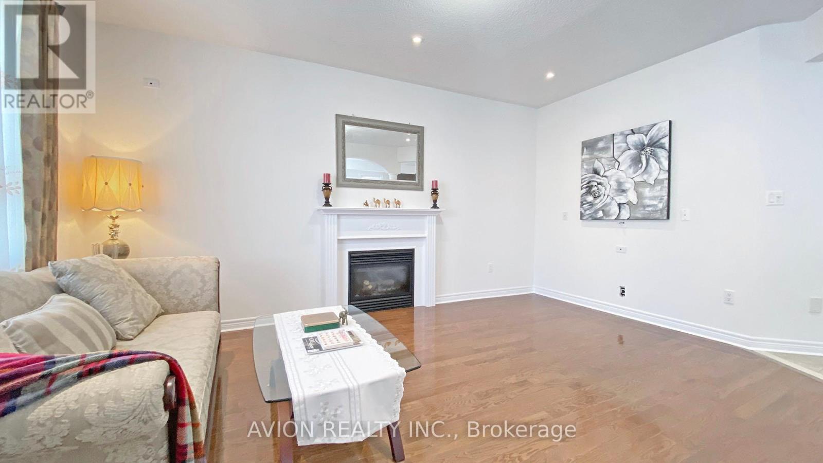 5173 Churchill Meadows Boulevard, Mississauga, Ontario  L5M 8B7 - Photo 9 - W12436119