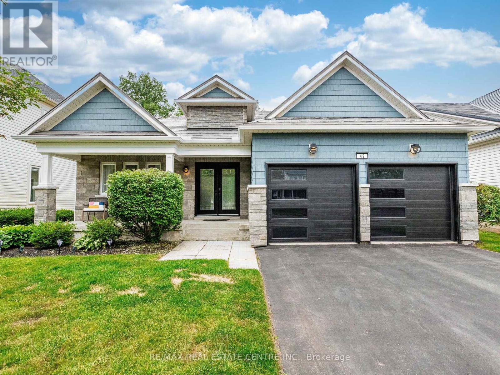 42 Somerville Road, Halton Hills, Ontario  L7J 3A1 - Photo 4 - W12436141