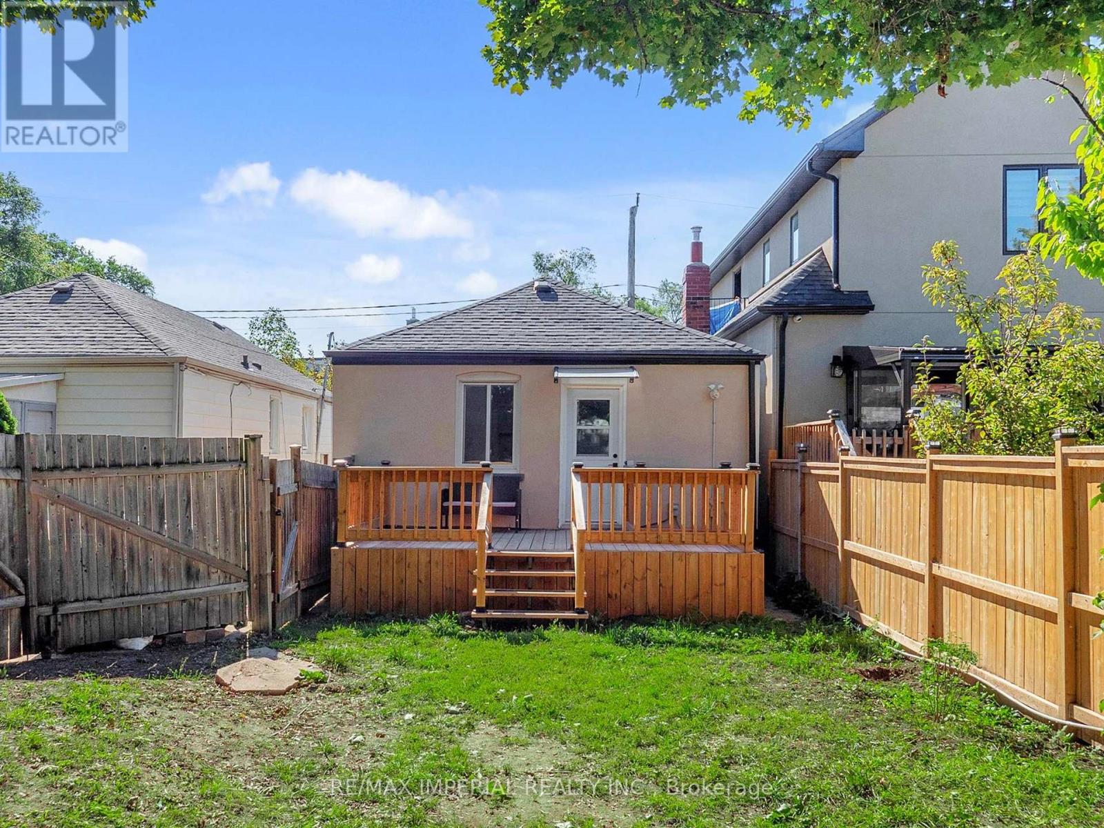 598 Ridelle Avenue, Toronto, Ontario  M6B 1K9 - Photo 39 - W12436146