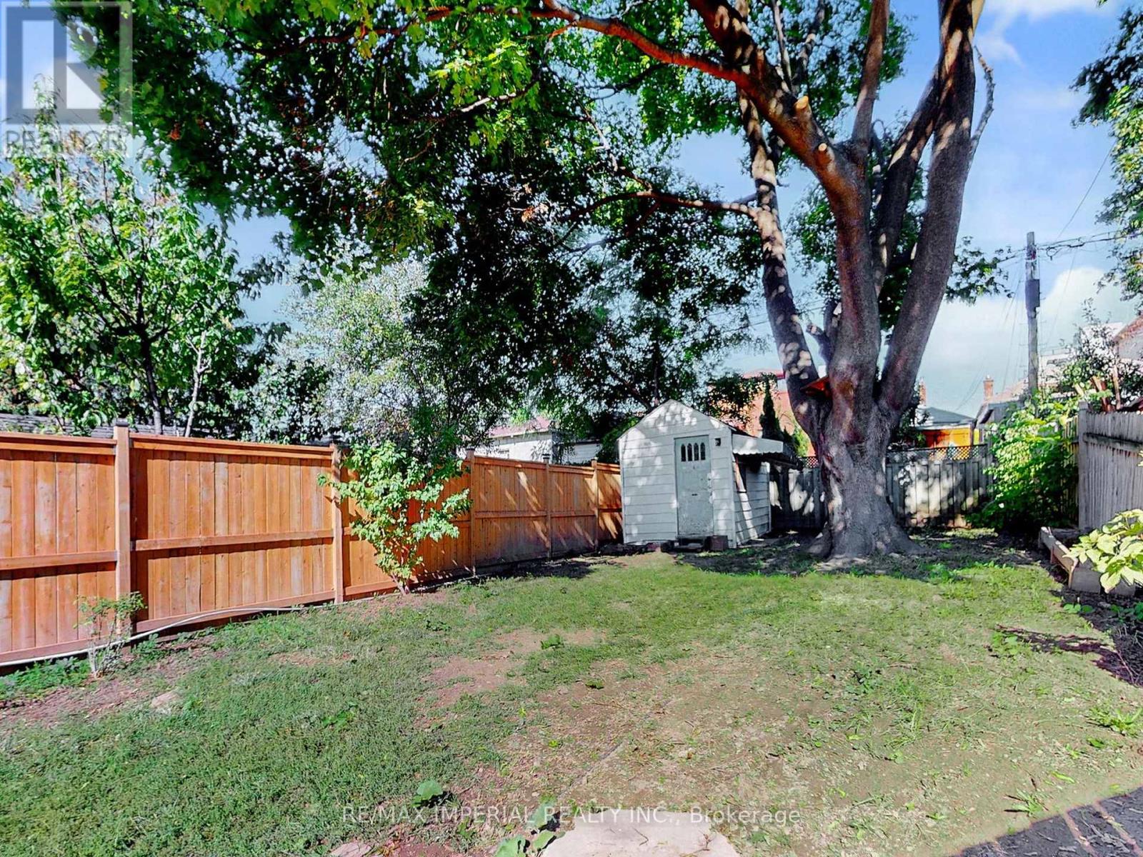 598 Ridelle Avenue, Toronto, Ontario  M6B 1K9 - Photo 41 - W12436146