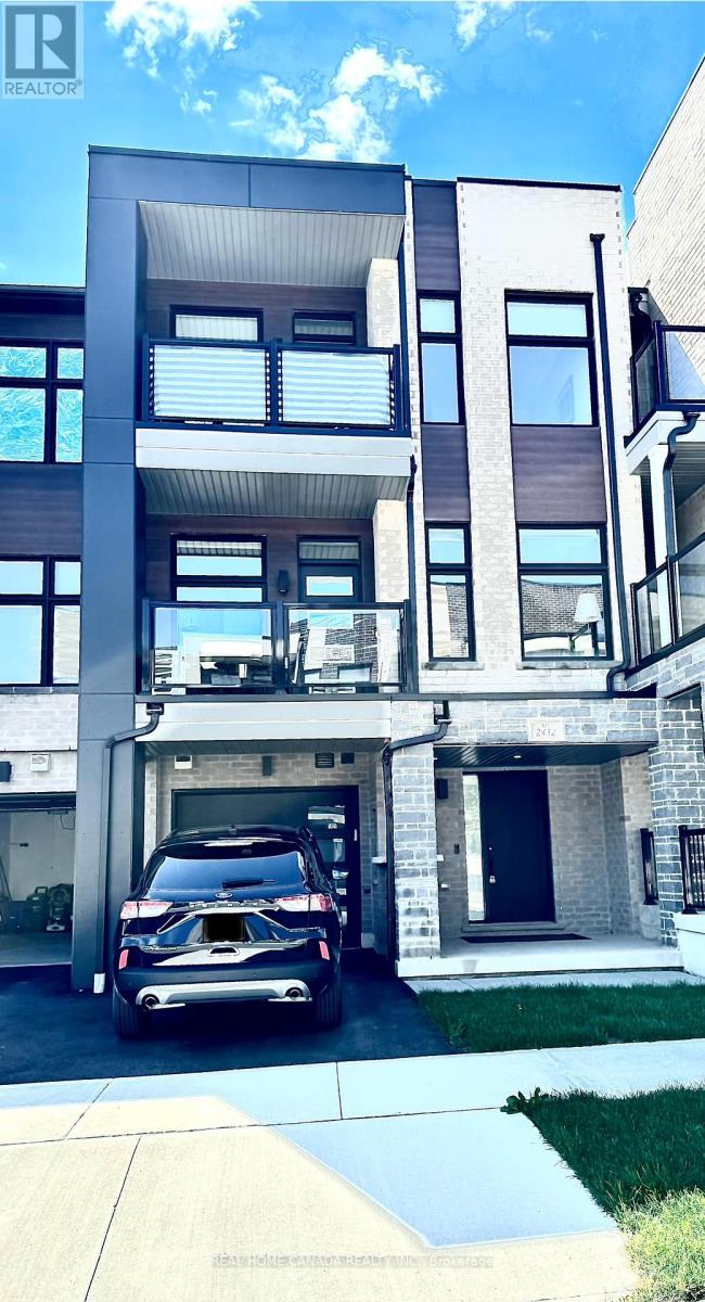 2452 BELT LANE, Oakville, Ontario