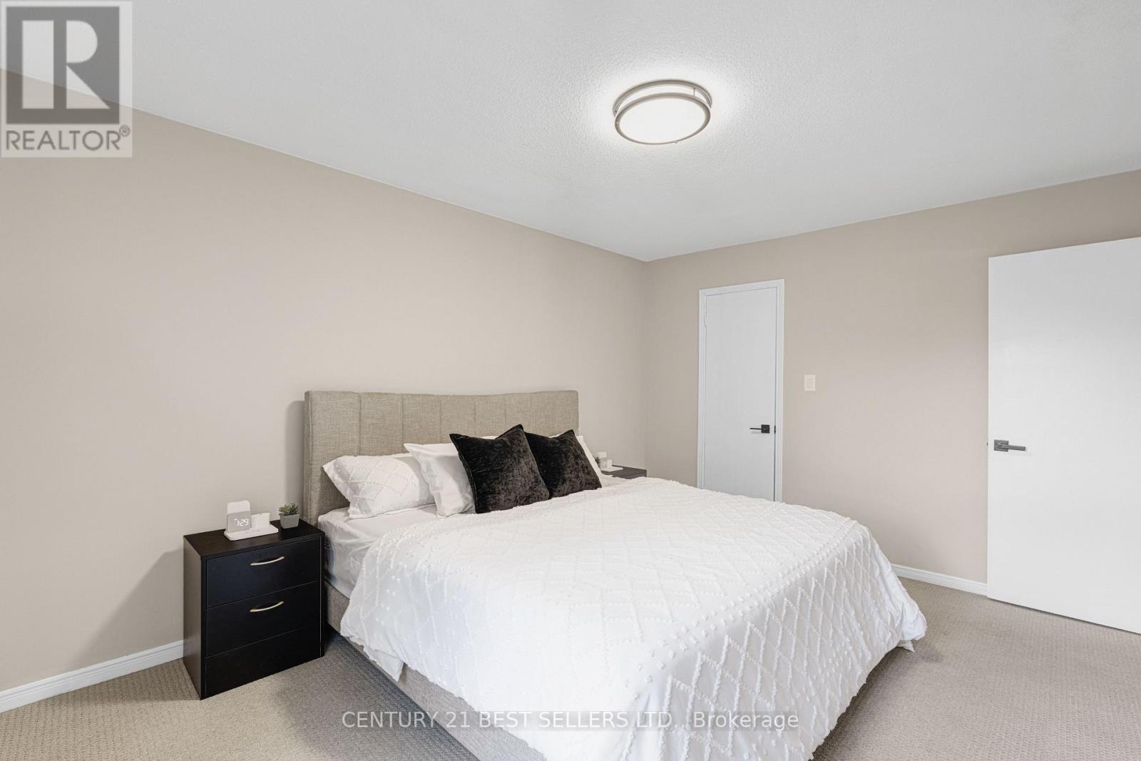 477 Ontario Street N, Milton, Ontario  L9T 3J4 - Photo 14 - W12436181