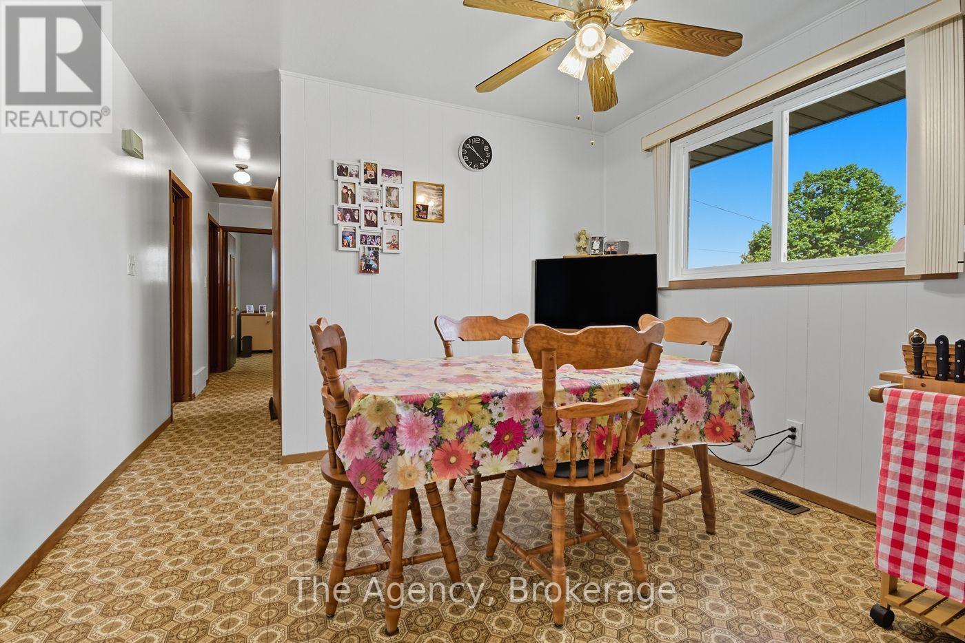 96 Elizabeth Street, Port Colborne (Killaly East), Ontario  L3K 2B8 - Photo 13 - X12436221