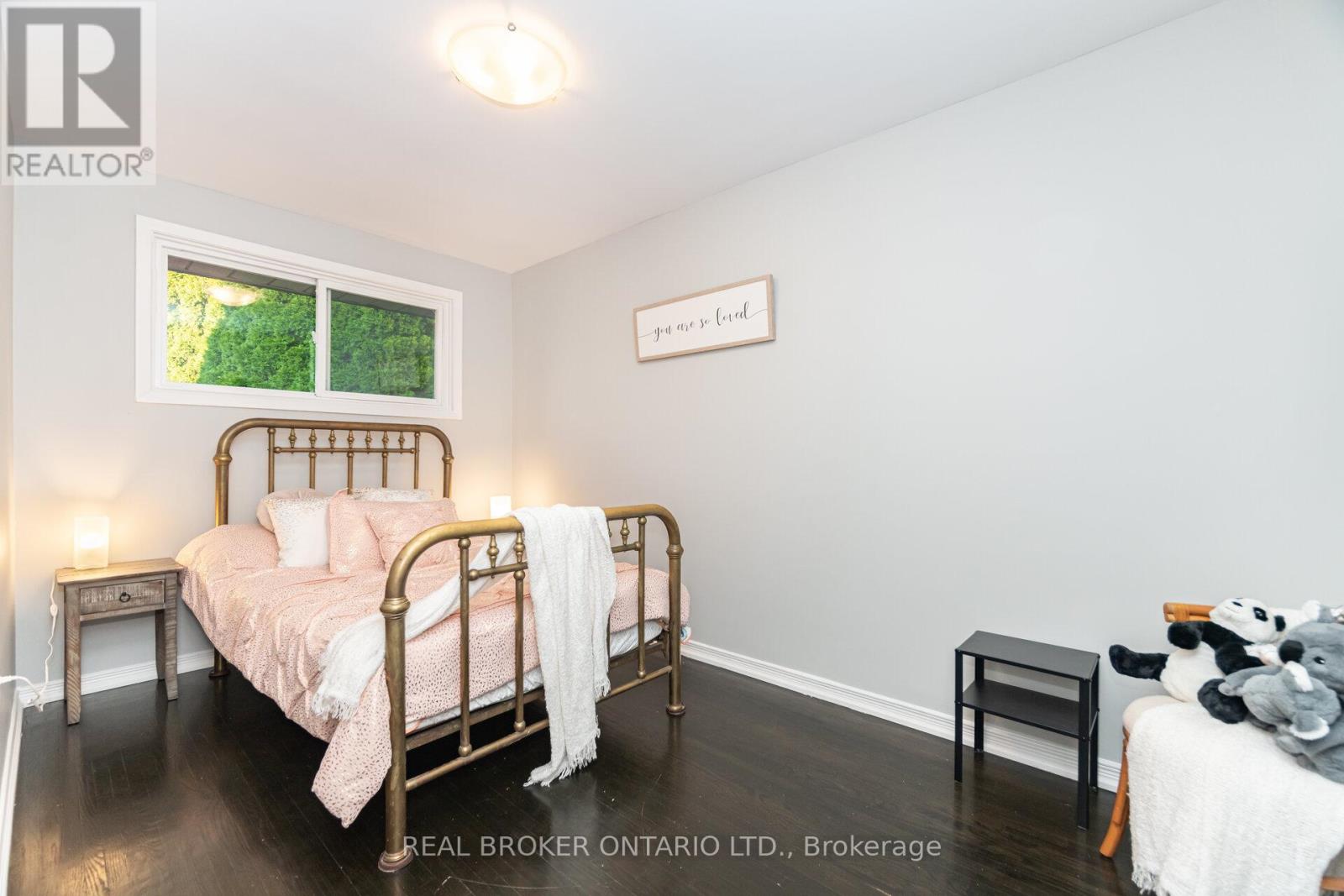 66 Gainsborough Road, Hamilton, Ontario  L8E 1E1 - Photo 20 - X12436140