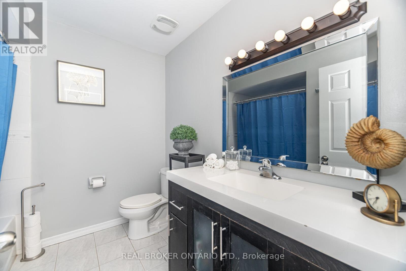 66 Gainsborough Road, Hamilton, Ontario  L8E 1E1 - Photo 22 - X12436140