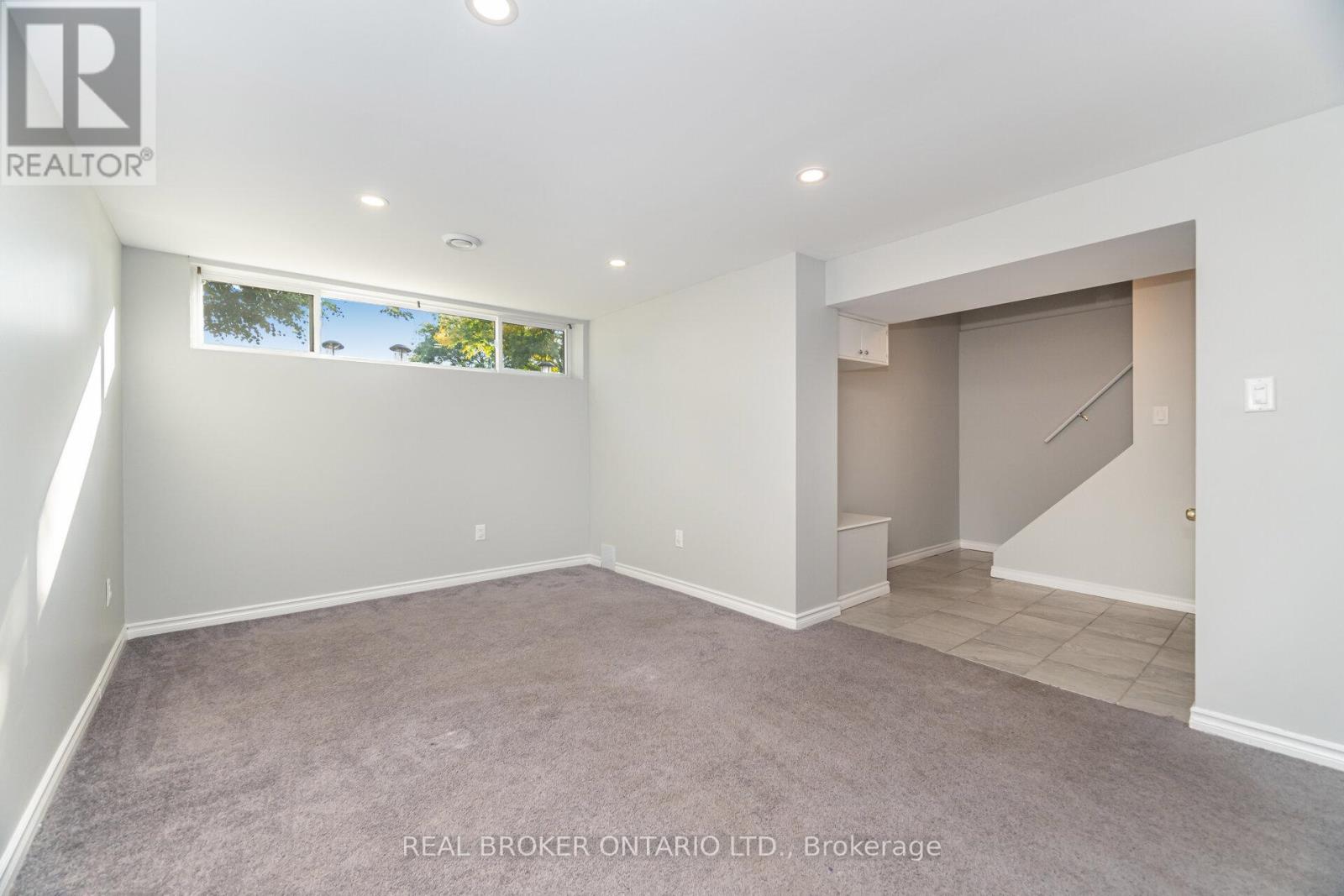 66 Gainsborough Road, Hamilton, Ontario  L8E 1E1 - Photo 24 - X12436140