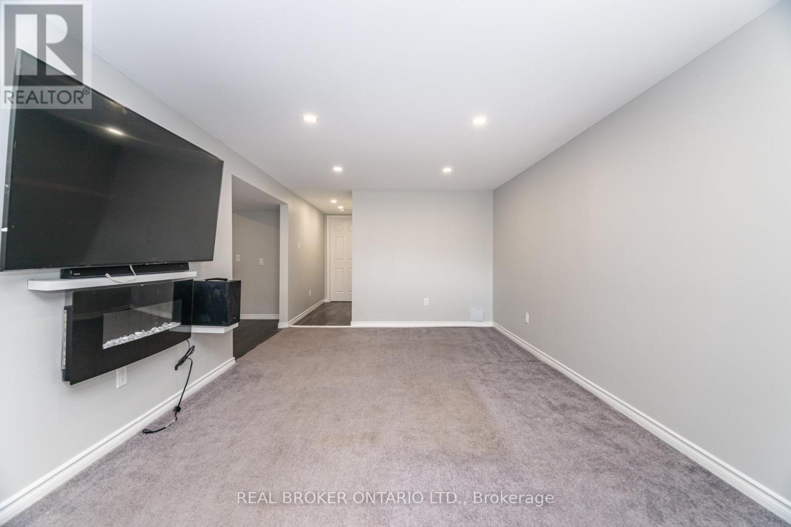 66 Gainsborough Road, Hamilton, Ontario  L8E 1E1 - Photo 26 - X12436140