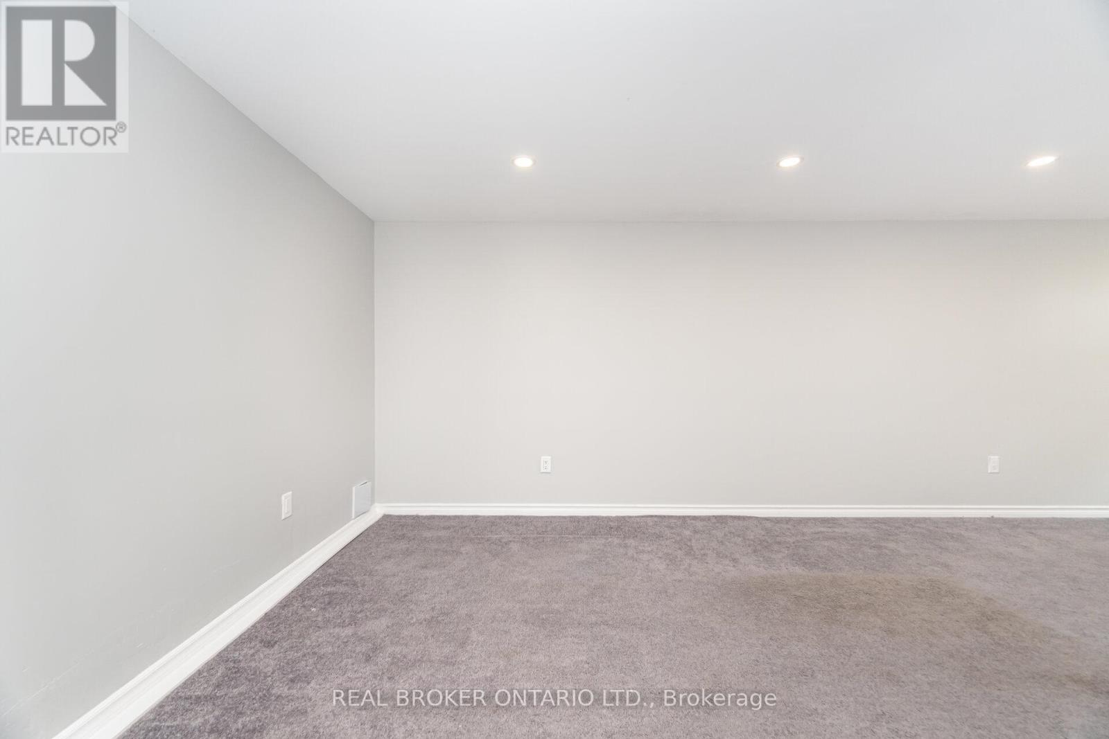 66 Gainsborough Road, Hamilton, Ontario  L8E 1E1 - Photo 28 - X12436140