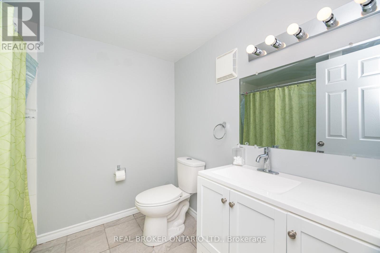 66 Gainsborough Road, Hamilton, Ontario  L8E 1E1 - Photo 35 - X12436140