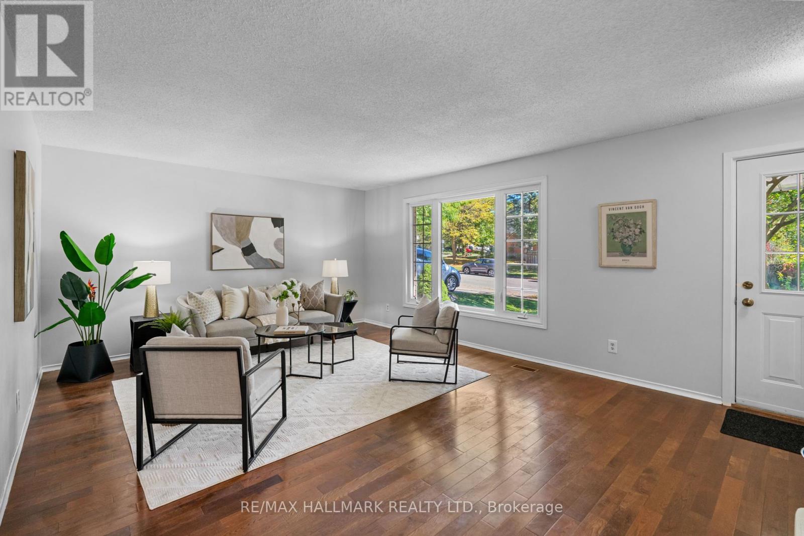 6 Youngman Drive, Guelph (Kortright West), Ontario  N1G 4H2 - Photo 11 - X12436172