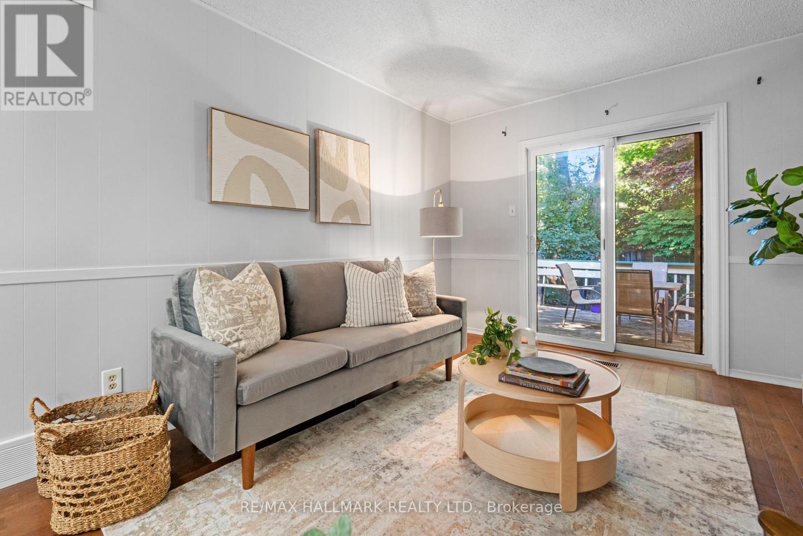 6 Youngman Drive, Guelph (Kortright West), Ontario  N1G 4H2 - Photo 21 - X12436172