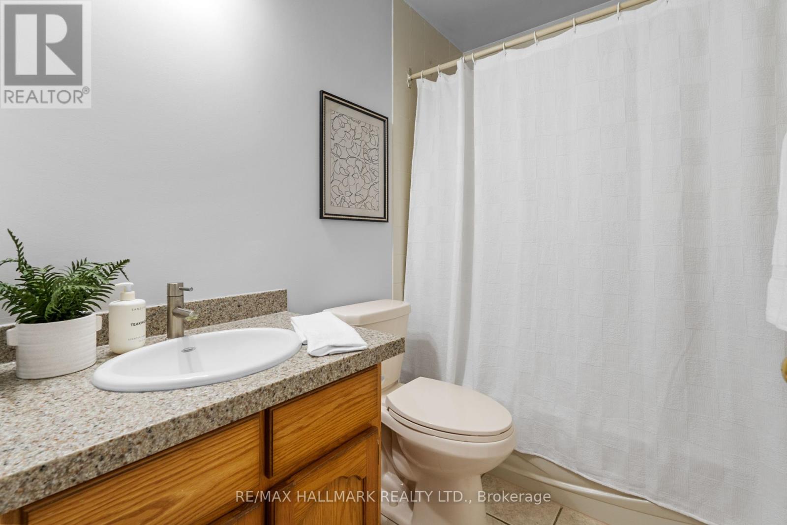 6 Youngman Drive, Guelph (Kortright West), Ontario  N1G 4H2 - Photo 24 - X12436172