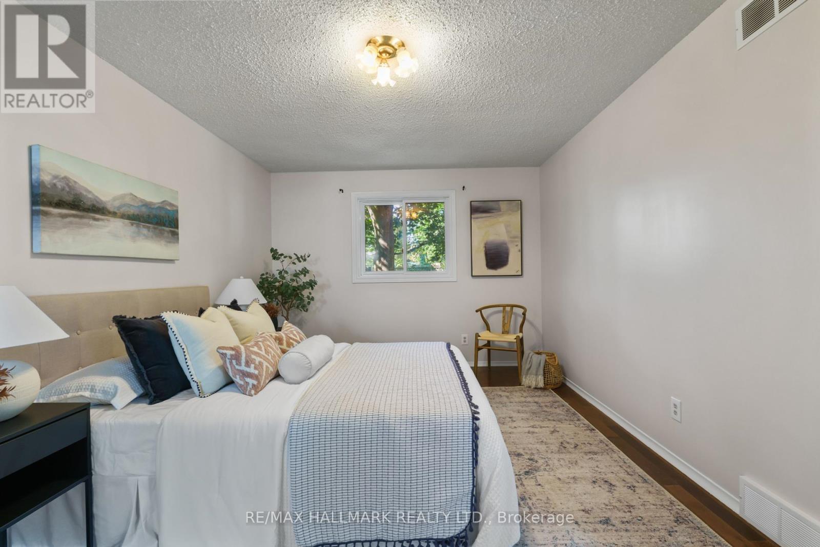 6 Youngman Drive, Guelph (Kortright West), Ontario  N1G 4H2 - Photo 30 - X12436172