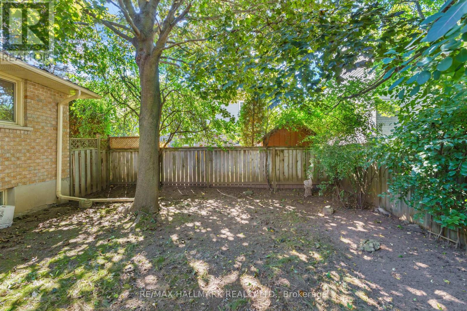 6 Youngman Drive, Guelph (Kortright West), Ontario  N1G 4H2 - Photo 36 - X12436172