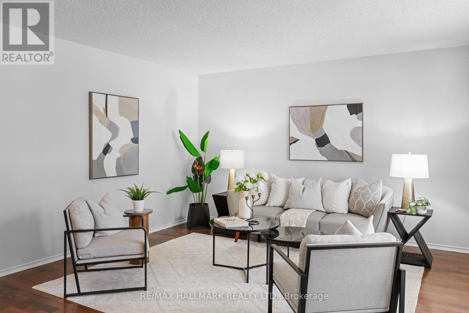 6 Youngman Drive, Guelph (Kortright West), Ontario  N1G 4H2 - Photo 6 - X12436172