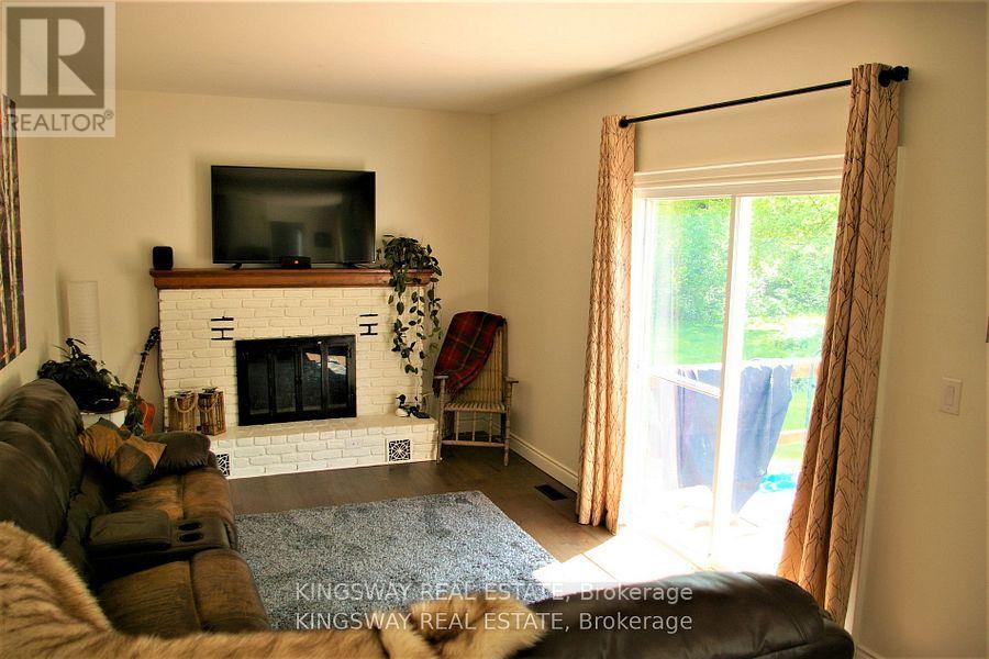 619 Millgrove Side Road, Hamilton, Ontario  L9H 5E2 - Photo 2 - X12436190