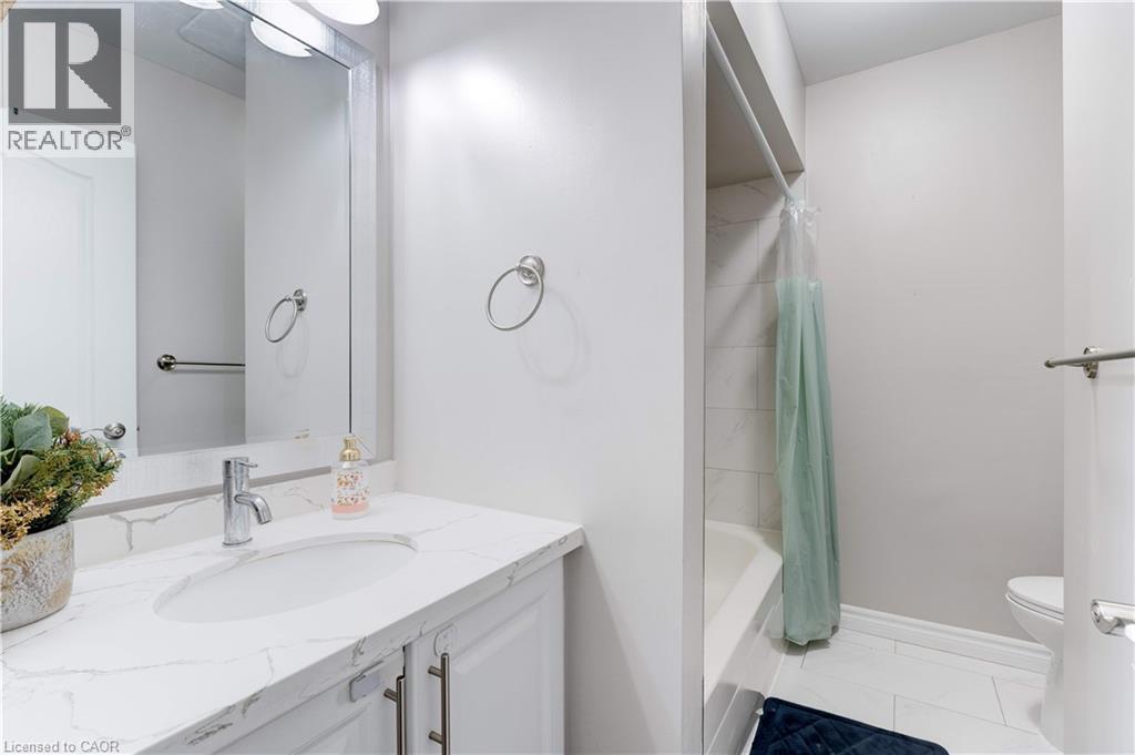 5475 Lakeshore Road Unit# 19, Burlington, Ontario  L7L 1E1 - Photo 12 - 40774811