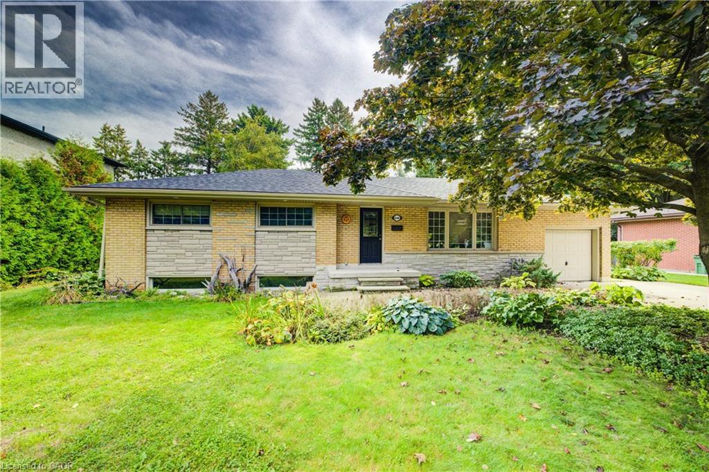 646 Iroquois Avenue, Ancaster, Ontario  L9G 3B4 - Photo 1 - 40771436
