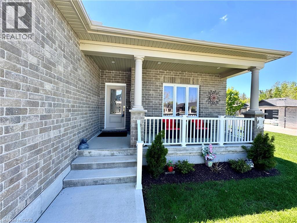 255 Rogers Road, Listowel, Ontario  N4W 0H3 - Photo 4 - 40775157