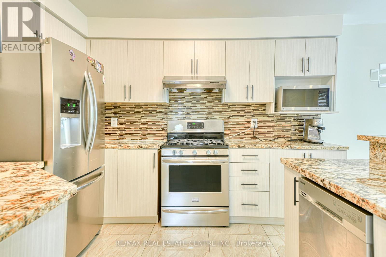 3100 Country Lane, Whitby, Ontario  L1P 1M4 - Photo 15 - E12435959