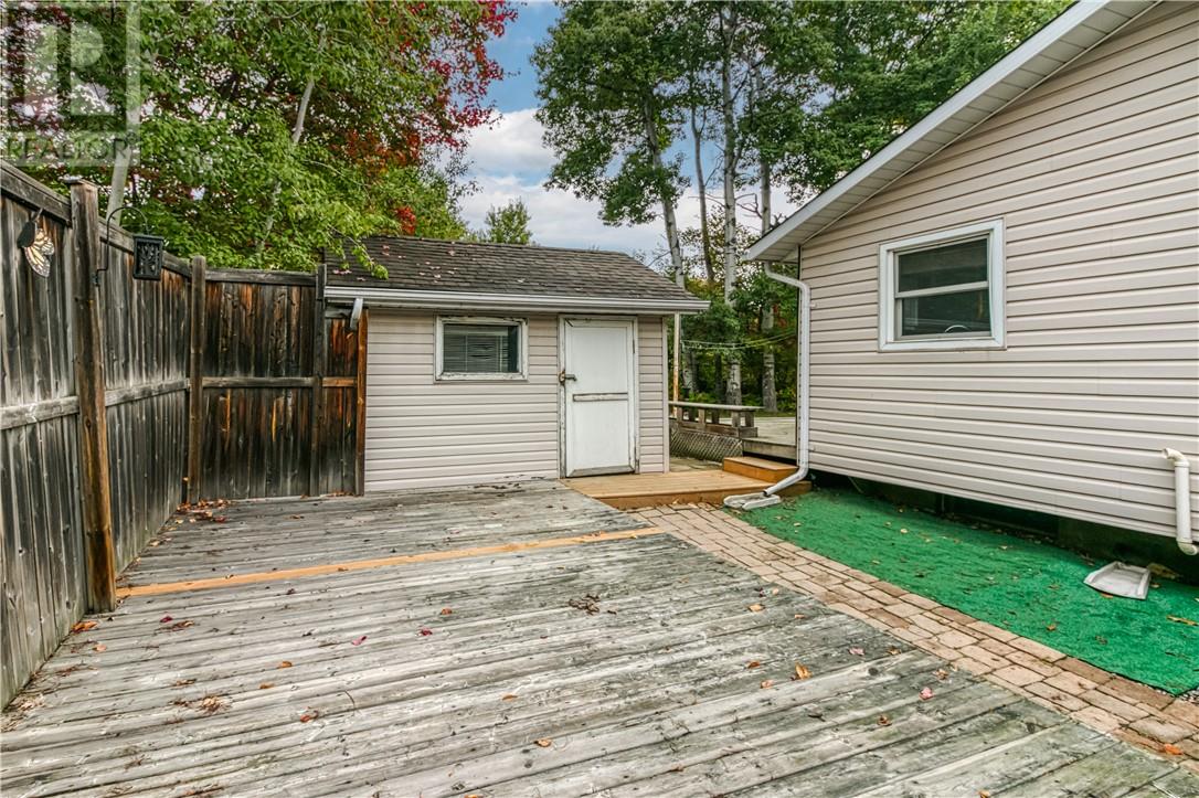 1126 Lakeshore Drive, Greater Sudbury, Ontario  P3B 1E4 - Photo 21 - 2124997