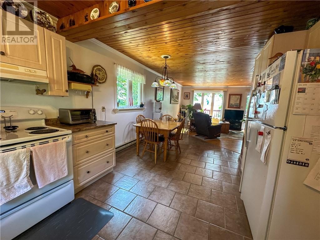 700 Ice Lake Drive, Manitoulin Island, Ontario  P0P 1H0 - Photo 13 - 2124978