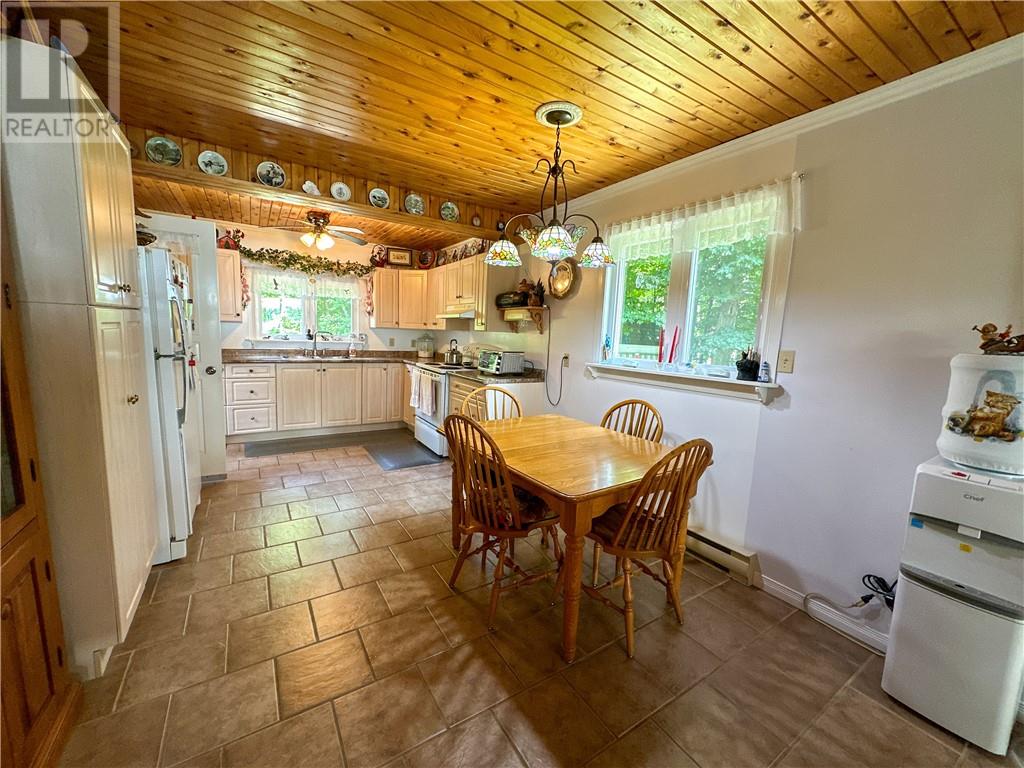 700 Ice Lake Drive, Manitoulin Island, Ontario  P0P 1H0 - Photo 15 - 2124978