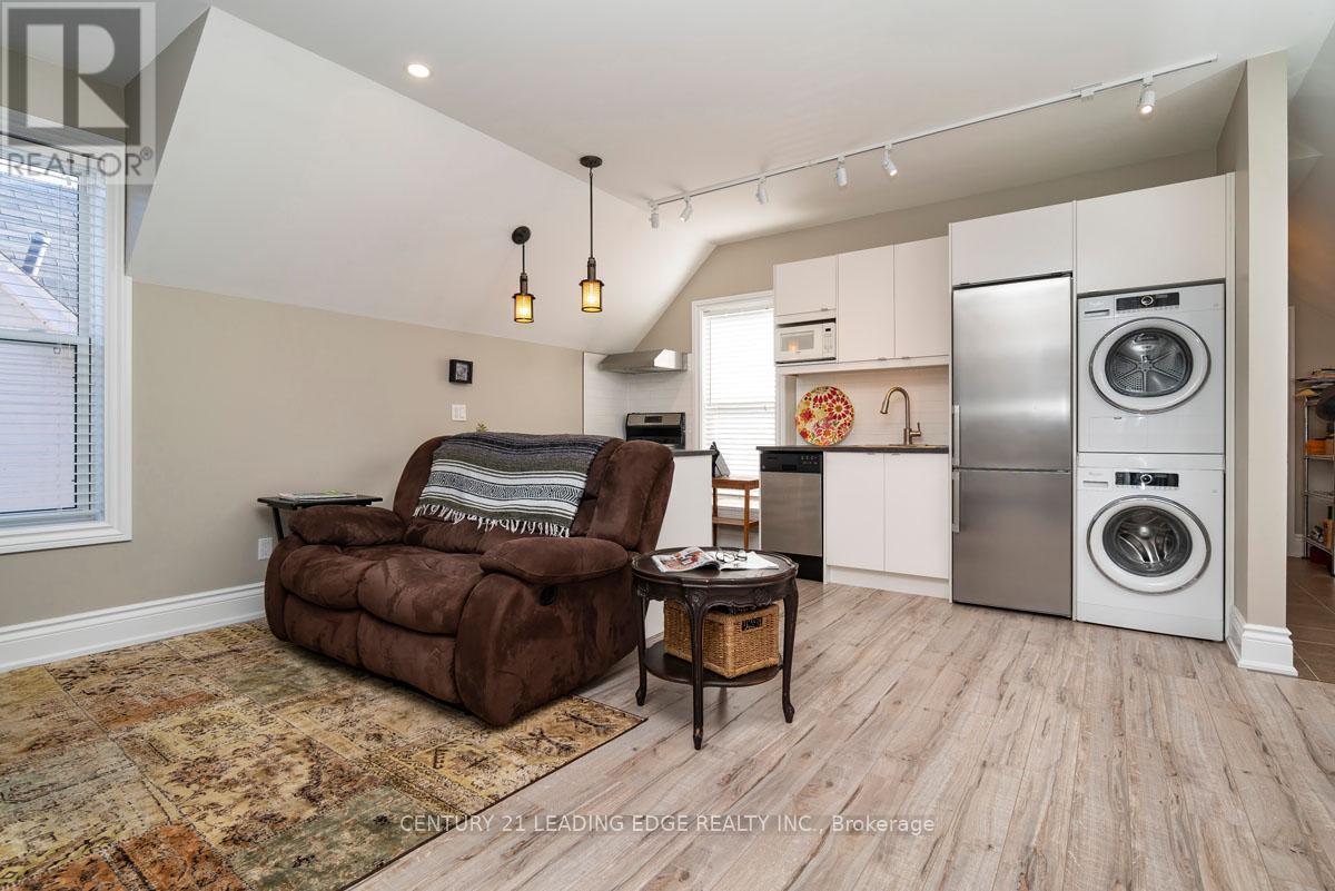 6391 Main Street, Whitchurch-Stouffville, Ontario  L4A 1G4 - Photo 13 - N12423695