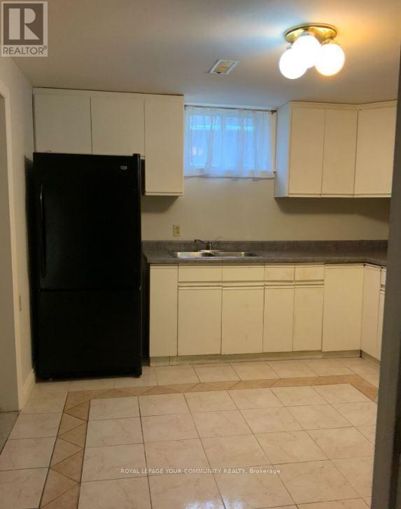 89 Bond Crescent, Richmond Hill, Ontario  L4E 3K8 - Photo 4 - N12333306