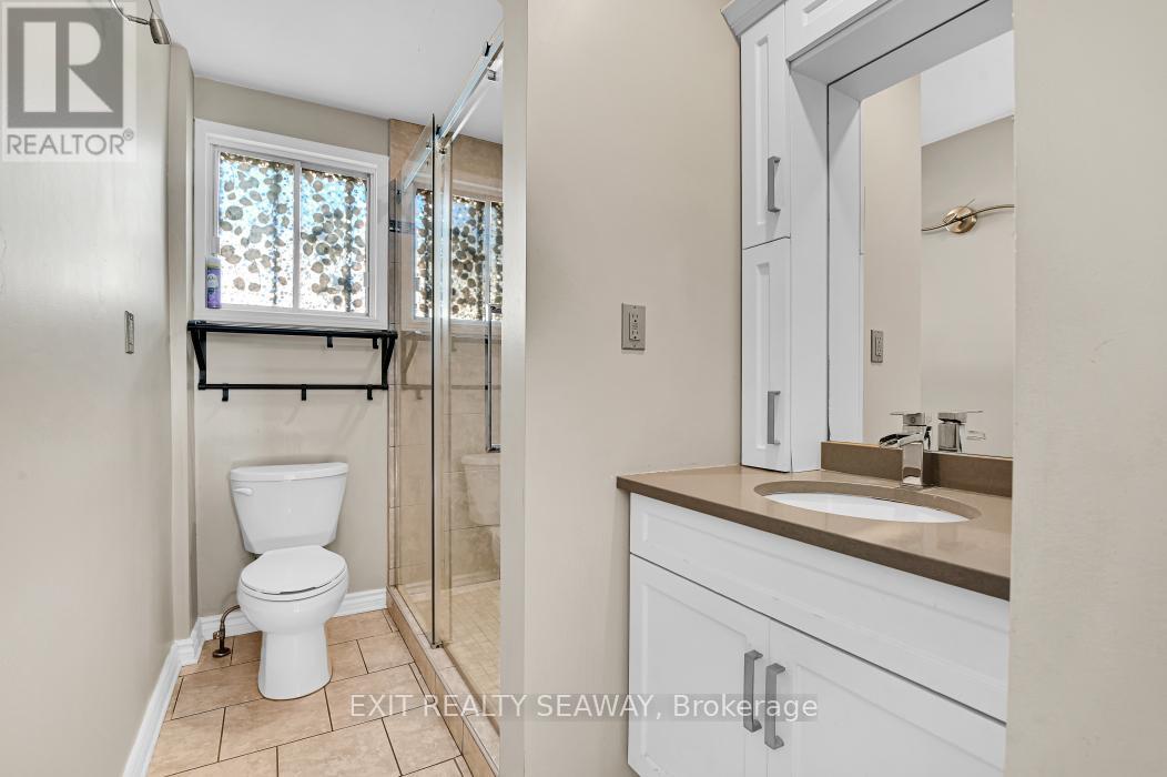 1315 Cumberland Street, Cornwall, Ontario  K6J 4K8 - Photo 13 - X12436281