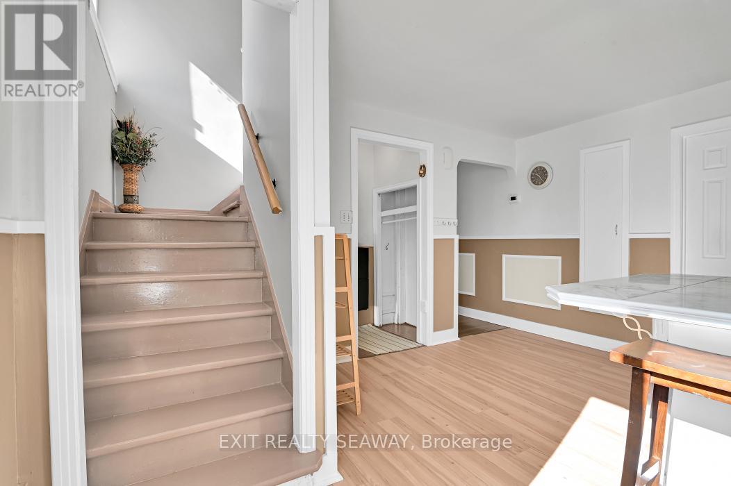 1315 Cumberland Street, Cornwall, Ontario  K6J 4K8 - Photo 14 - X12436281