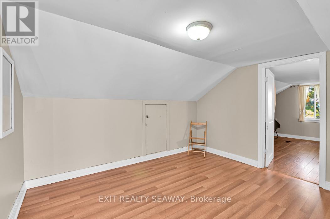 1315 Cumberland Street, Cornwall, Ontario  K6J 4K8 - Photo 16 - X12436281